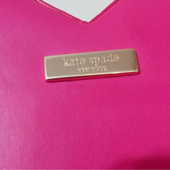 💕RARE Hot Pink Flirt Kate Spade Heart  Crossbody Purse Valentine's Day bag - Picture 9 of 10